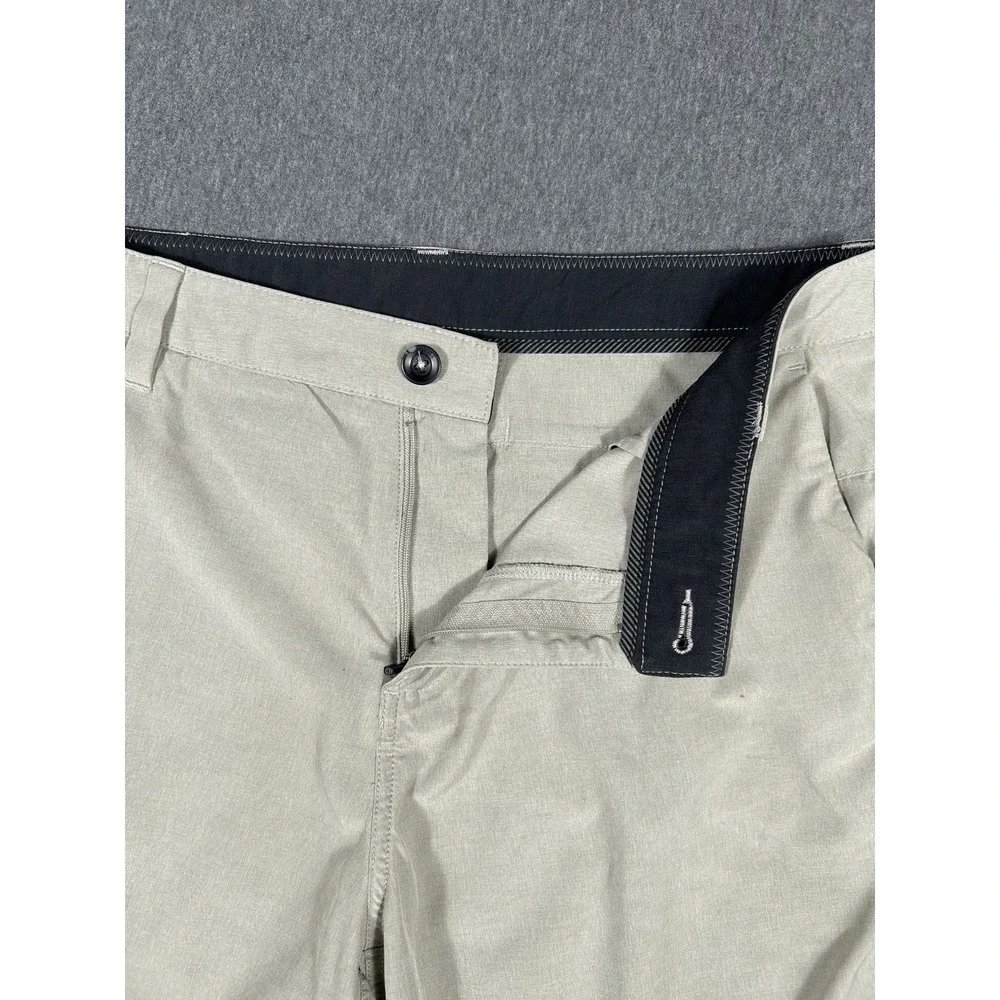 Vuori Men's Transit Hybrid Performance Chino Shorts in Khaki 32